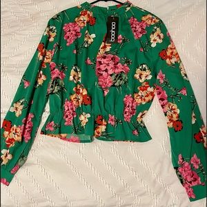 Brand new Pink & Green BooHoo Blouse . Size M